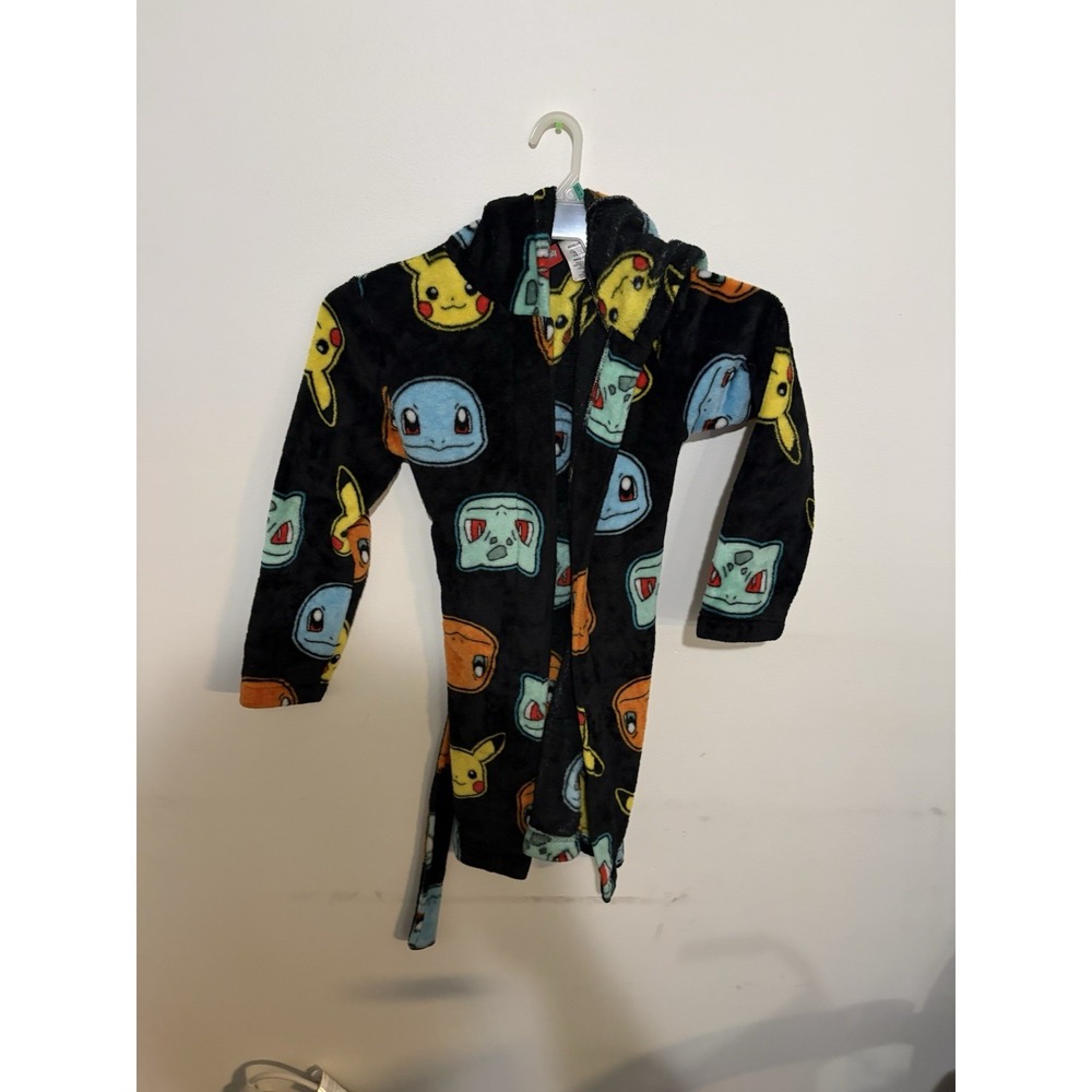 Pokémon Boys Size 10-12 Hooded Robe Pikachu Bulbasaur Squirtle Charmander